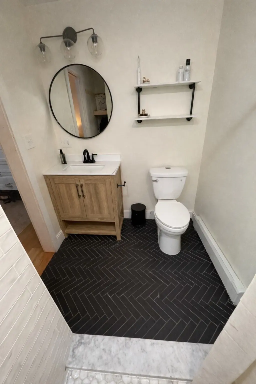 Bartlett Pond Area - Updated Bathroom